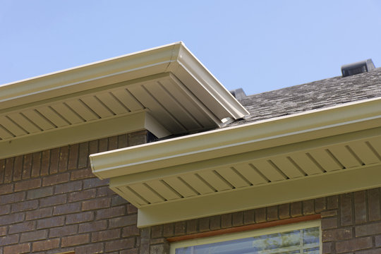 What gutter color options are available?